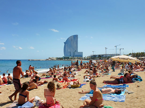 Barceloneta Beach in Barcelona - photos courtesy of www.pommietravels.com