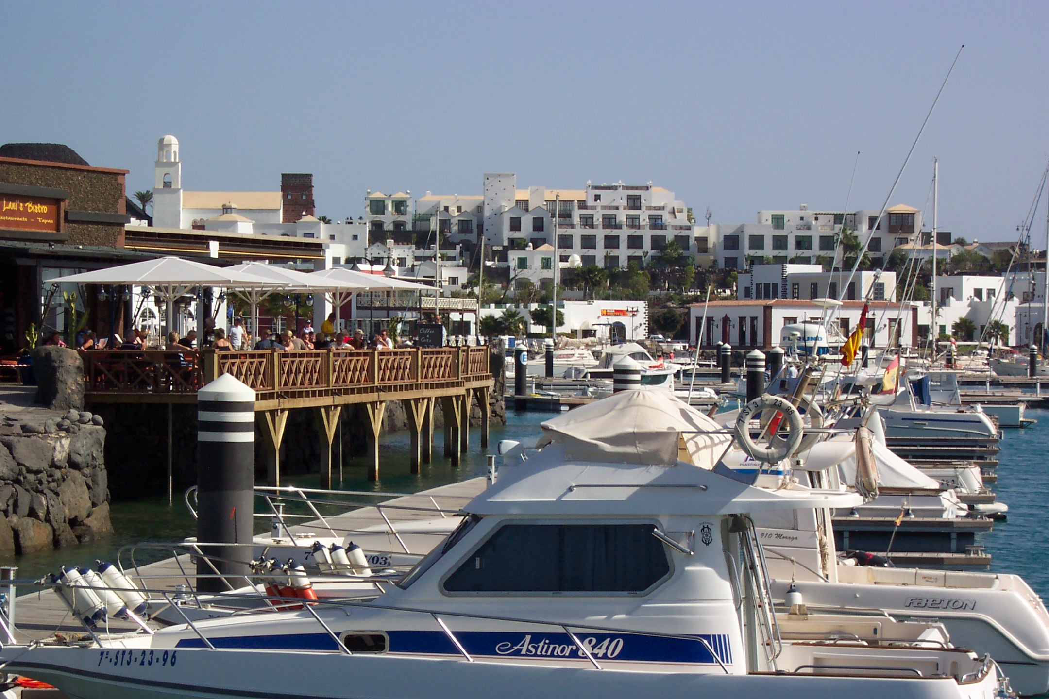 File:Puerto Banus shops.jpg - Wikipedia